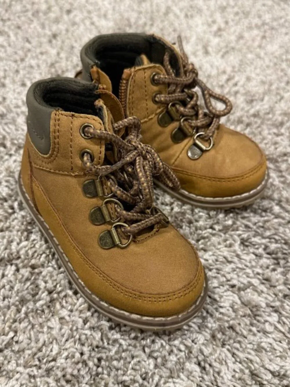 Children's Place Toddler Boy Contrast Cuff Lace-Up Boots | Size 5